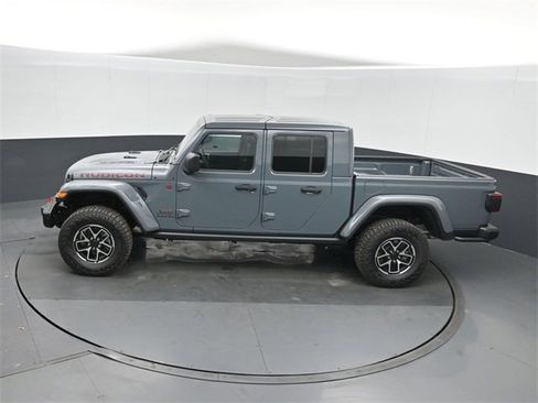 New 2025 Jeep Gladiator Rubicon image 33