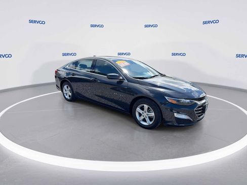 Used 2023 Chevrolet Malibu LT FWD image 2