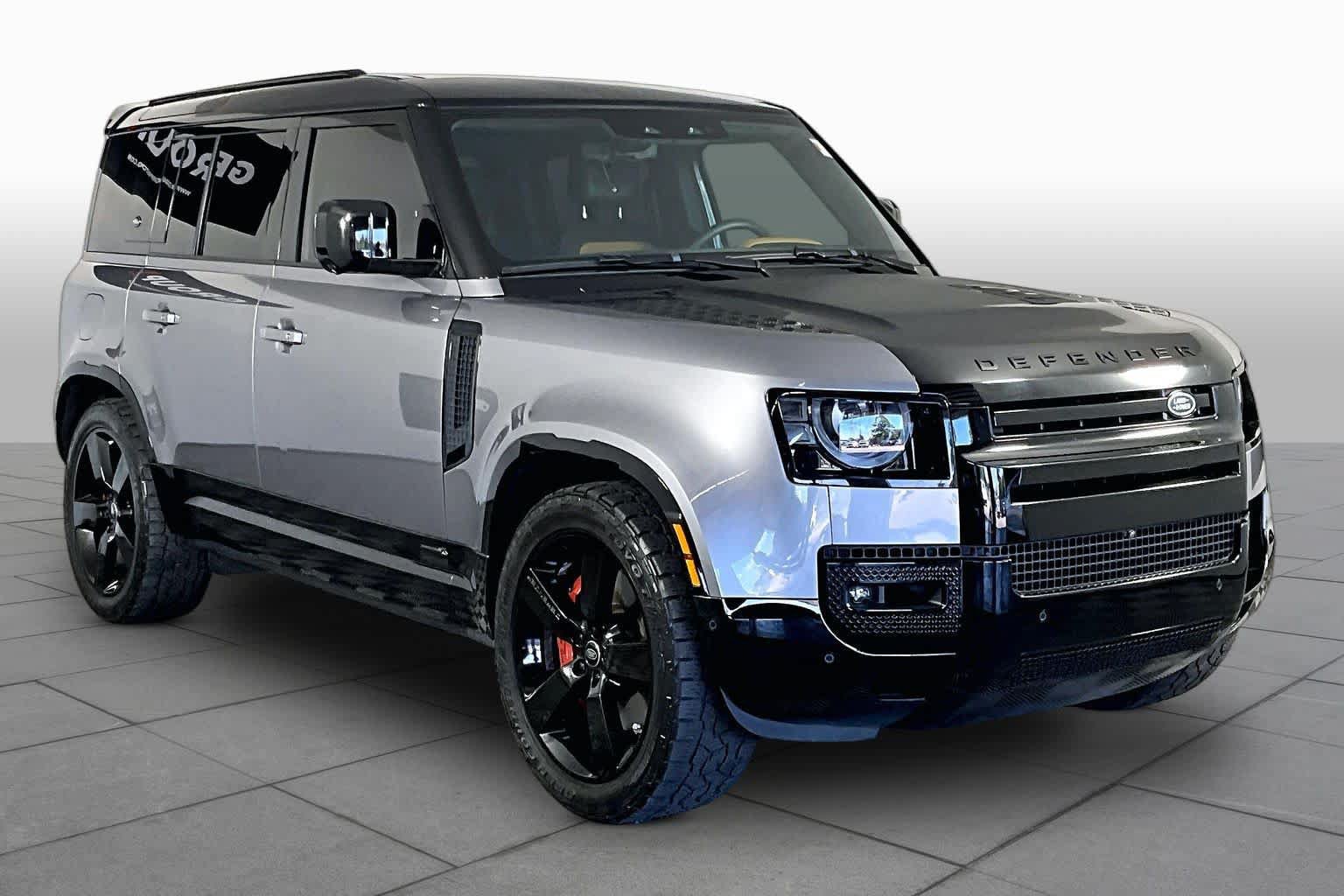 Used 2023 Land Rover Defender 110 X AWD/4WD image 3