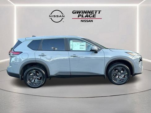 New 2026 Nissan Rogue SV FWD image 4