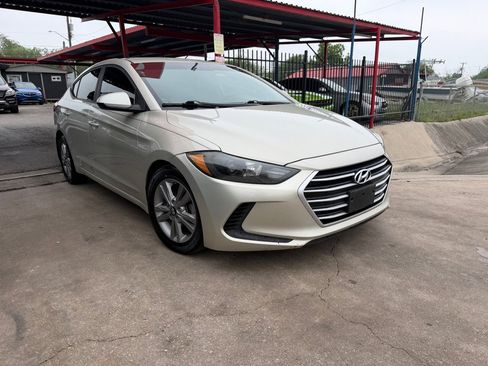 Used 2017 Hyundai Elantra SE FWD image 12