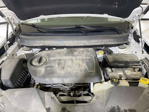 Used 2020 Jeep Cherokee Limited AWD/4WD image 12