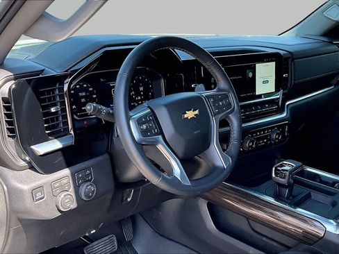 Used 2026 Chevrolet Silverado 1500 LT w/ Z71 Off-Road Package AWD/4WD image 13