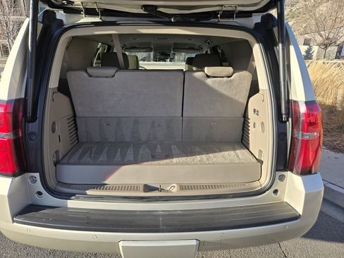 Used 2016 Chevrolet Tahoe LT w/ Luxury Package image 9