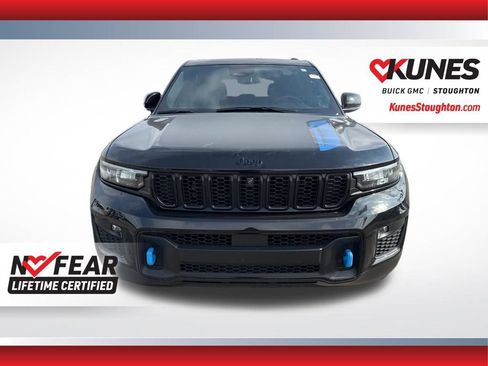Used 2023 Jeep Grand Cherokee Trailhawk w/ Luxury Tech Group III image 5