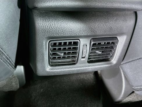 Used 2025 Toyota Camry SE FWD image 27
