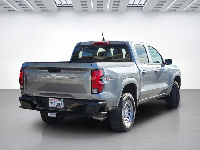 Used 2025 Chevrolet Colorado W/T AWD/4WD image 4