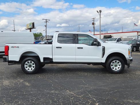 Used 2023 Ford F250 XLT AWD/4WD image 3