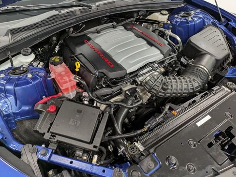 Used 2023 Chevrolet Camaro LT w/ RS Package image 28