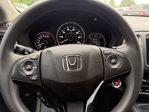Used 2017 Honda HR-V EX image 23