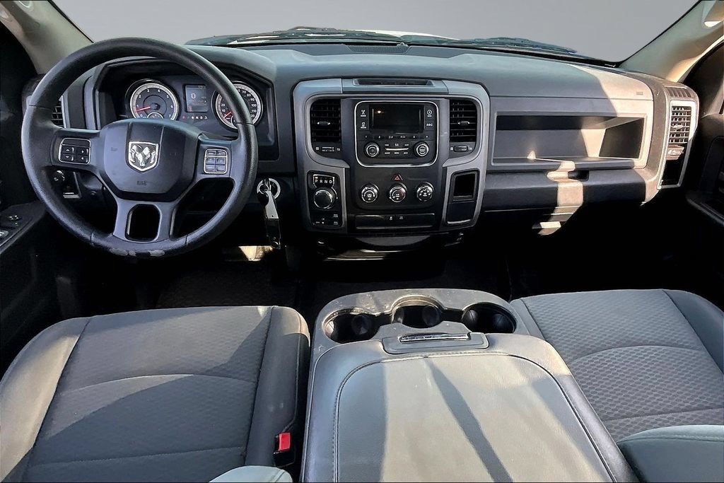 Used 2017 RAM 1500 Express AWD/4WD image 7