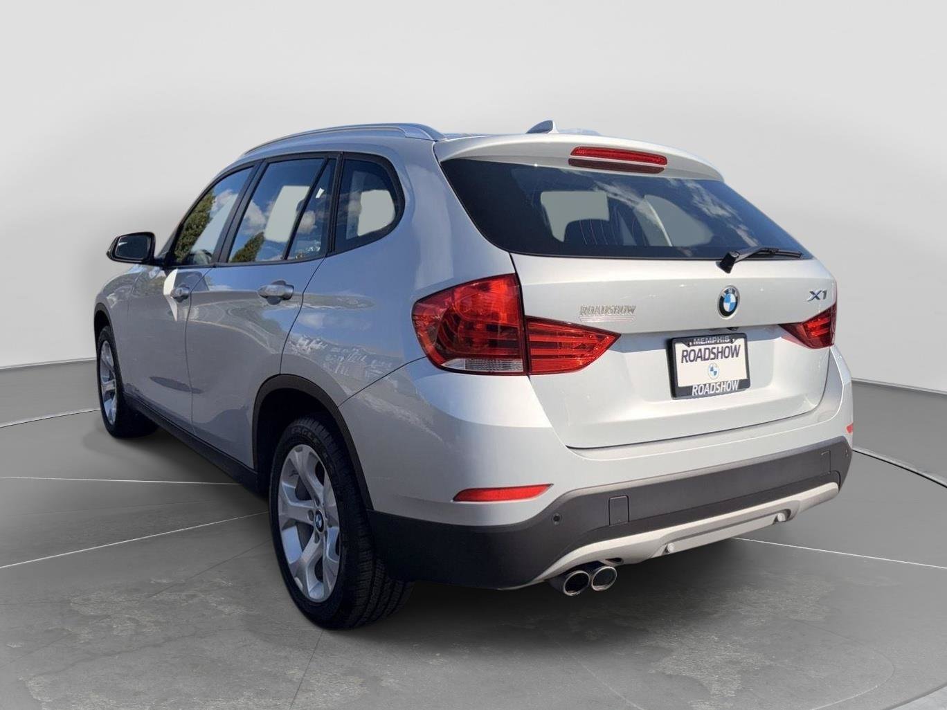 Used 2015 BMW X1 sDrive28i RWD image 3