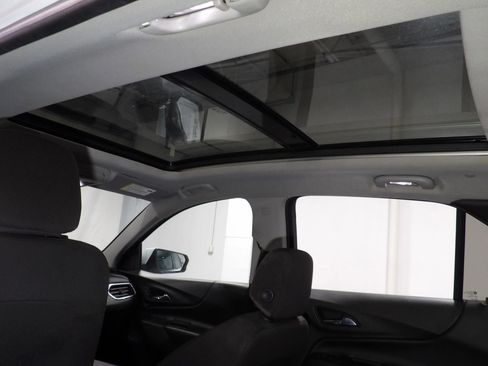 Used 2018 Chevrolet Equinox LT w/ Sun & Infotainment Package FWD image 19