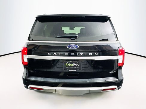 Used 2024 Ford Expedition Max XLT image 7
