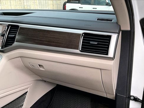 Used 2019 Volkswagen Atlas SEL image 18