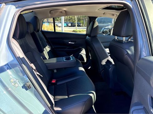 New 2026 Nissan Sentra SR w/ Floor Mat Package FWD image 11