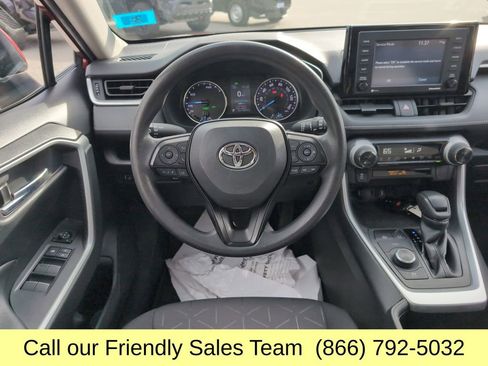 Used 2022 Toyota RAV4 XLE image 14