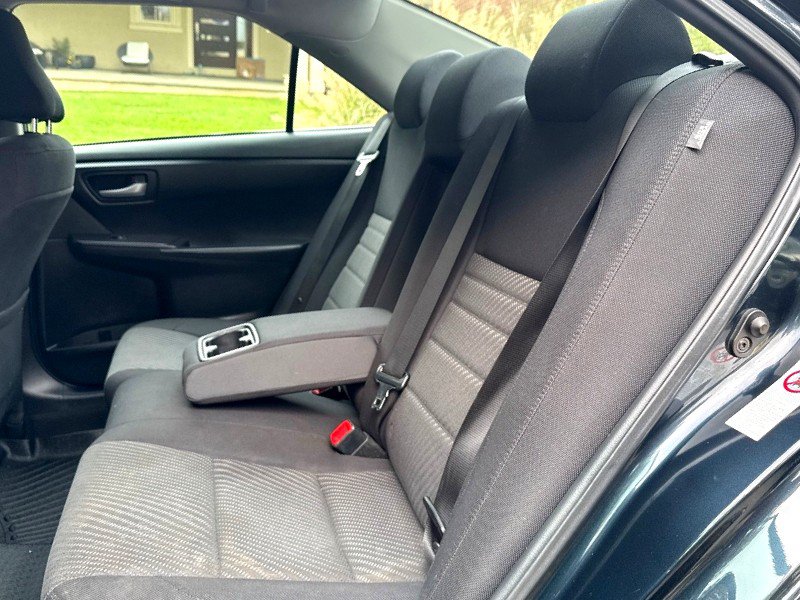 Used 2015 Toyota Camry LE FWD image 29