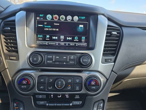 Used 2017 Chevrolet Suburban Premier image 23