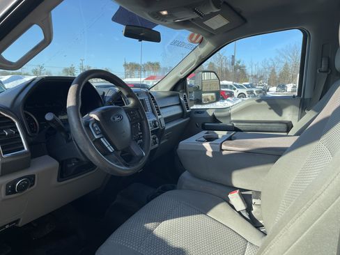 Used 2017 Ford F250 XLT w/ FX4 Off-Road Package image 11