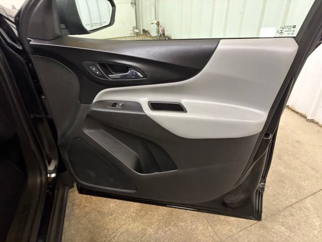 Used 2022 Chevrolet Equinox LS w/ LS Convenience Package FWD image 20