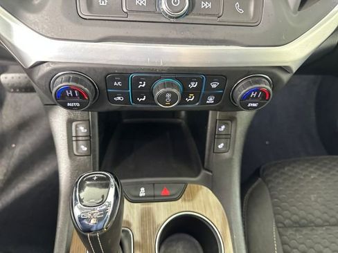 Used 2019 GMC Acadia SLE image 23