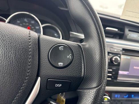 Used 2016 Toyota Corolla LE image 24