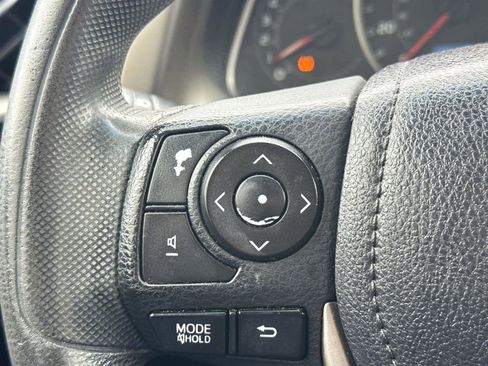 Used 2014 Toyota RAV4 XLE image 24
