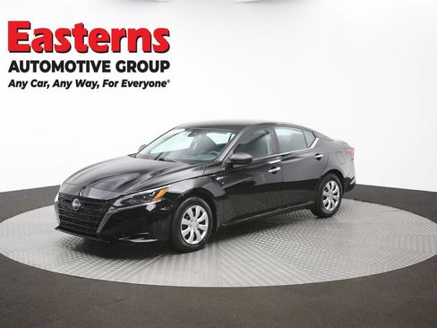 Used 2024 Nissan Altima 2.5 S FWD image 53
