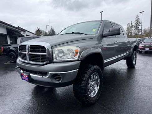 Used 2008 Dodge Ram 2500 Truck SXT image 4