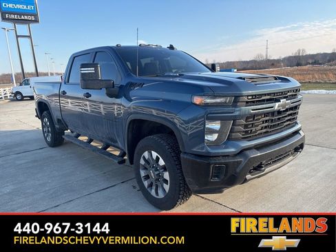 Used 2024 Chevrolet Silverado 2500 Custom w/ Custom Value Package image 7