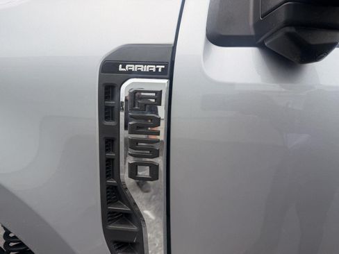 Used 2024 Ford F250 Lariat w/ Lariat Ultimate Package AWD/4WD image 5