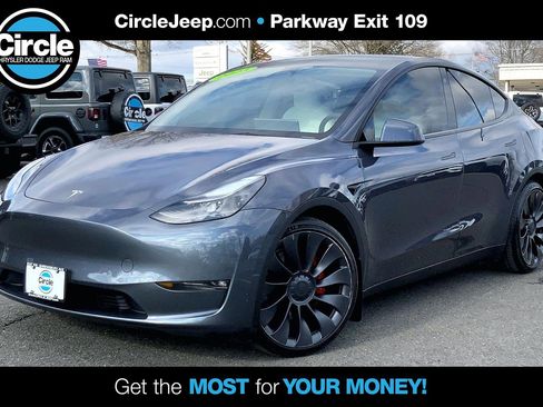Used 2023 Tesla Model Y Performance image 1