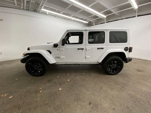 Used 2024 Jeep Wrangler Sahara image 3
