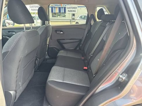 Used 2021 Nissan Rogue SV FWD image 24