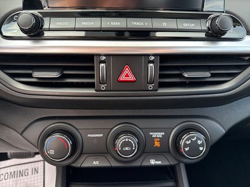 Used 2023 Kia Forte LXS image 21