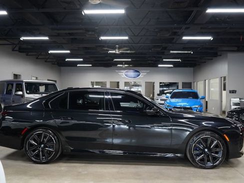 Used 2025 BMW 760i xDrive w/ Executive Package AWD/4WD image 6
