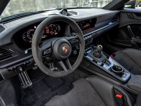 Certified 2026 Porsche 911 GT3 RWD image 4
