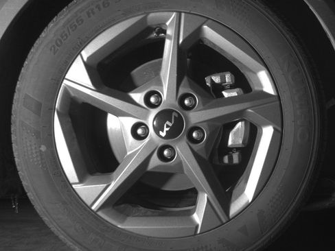 Used 2025 Kia K4 FWD image 13