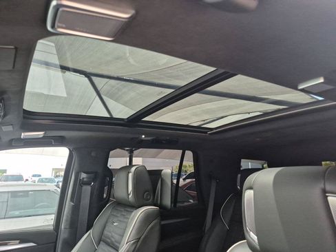 New 2026 Cadillac Escalade Platinum Sport AWD/4WD image 9