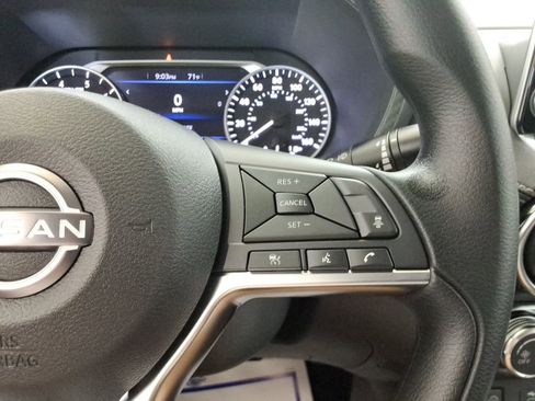 Used 2025 Nissan Sentra SV image 24