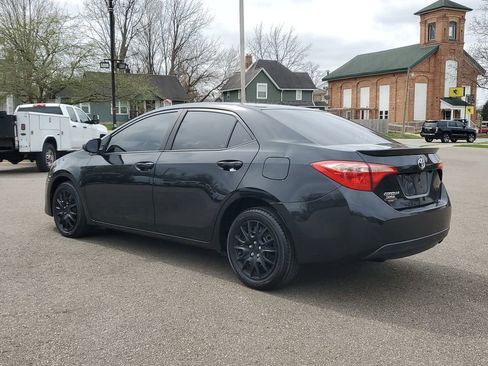 Used 2019 Toyota Corolla LE image 4
