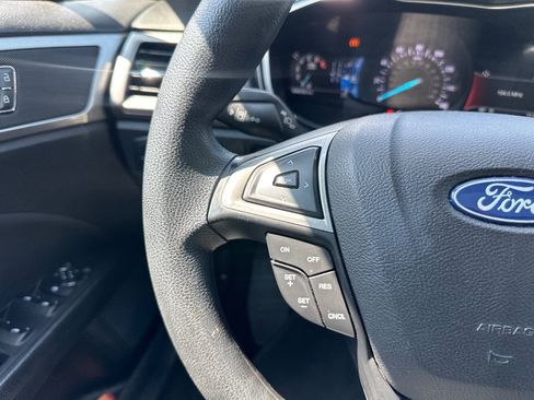Used 2020 Ford Fusion SE FWD image 34