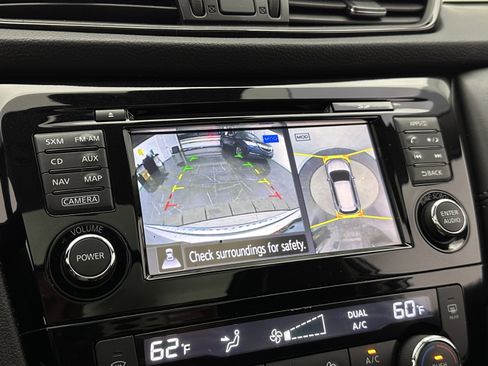 Used 2017 Nissan Rogue SL w/ SL Premium Package FWD image 25