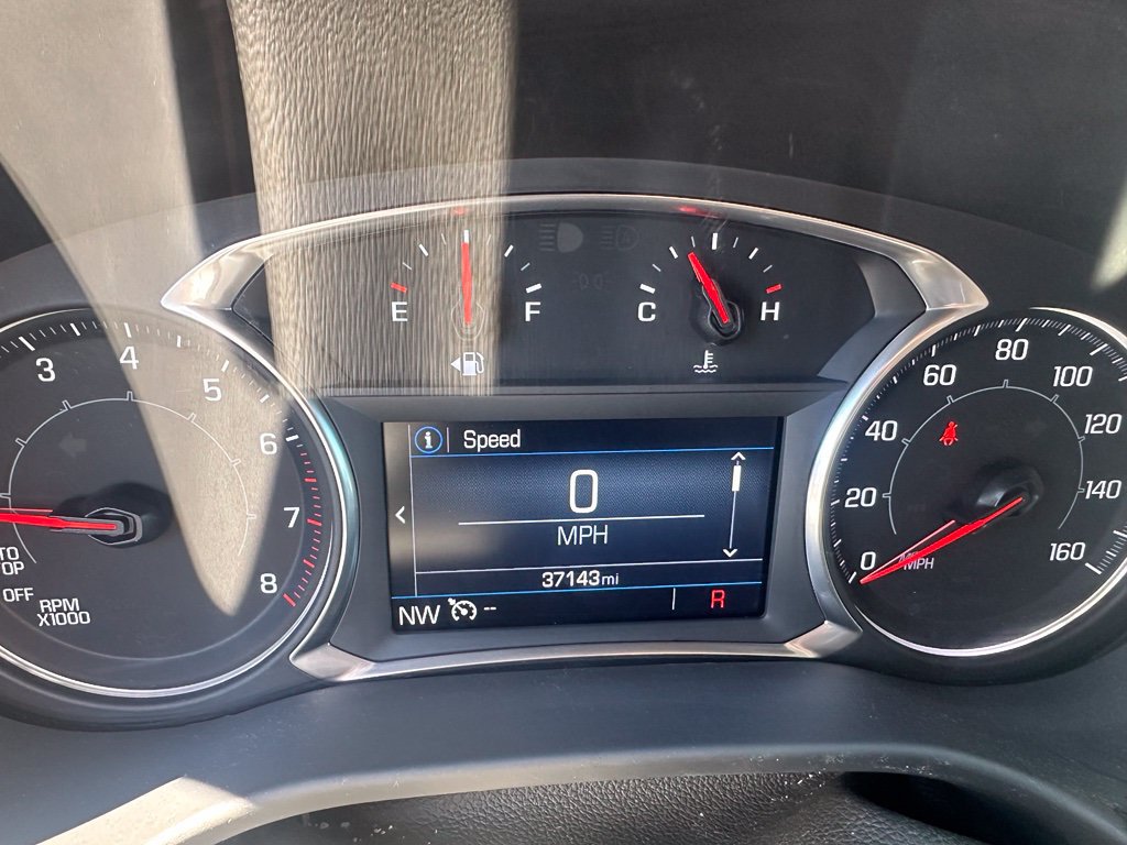 Used 2023 GMC Acadia SLE w/ Driver Convenience Package FWD image 10