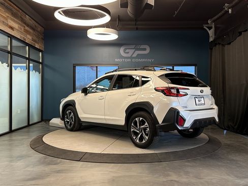 Used 2024 Subaru Crosstrek 2.0i Premium image 5