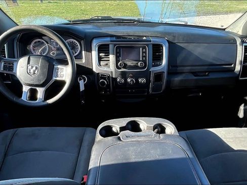 Used 2021 RAM 1500 Classic SLT image 11