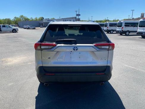 Used 2022 Toyota RAV4 XLE AWD/4WD image 6