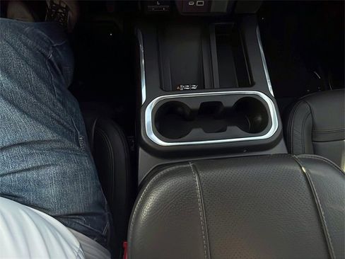 Used 2023 GMC Sierra 2500 Denali w/ Denali Black Diamond Edition image 32