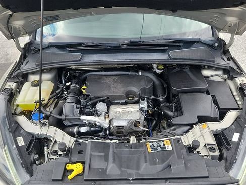 Used 2016 Ford Focus SE FWD image 21